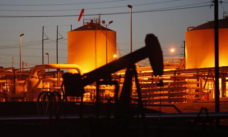Oil posts a modest loss on U.S.-China trade worries