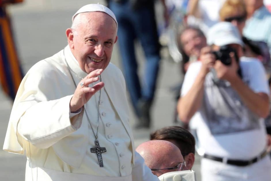 Taiwan invites Pope Francis to visit, following landmark China-Vatican ...