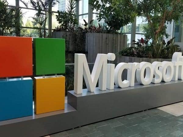 Microsoft briefly tops Apple as most valuable company