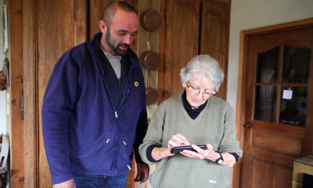 Care package: the French postal workers helping lonely older people