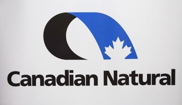 Oilsands firm cuts budget