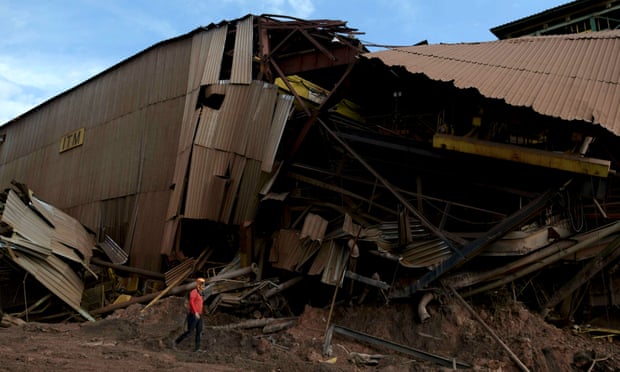 Brazilian villages evacuated after warnings of dam collapse