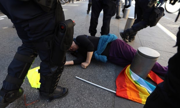 Gilets jaunes protester to file ‘wilful violence’ police complaint