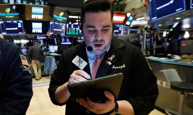US Stocks Post Meager Gains; S&P 500 Index Hits New High