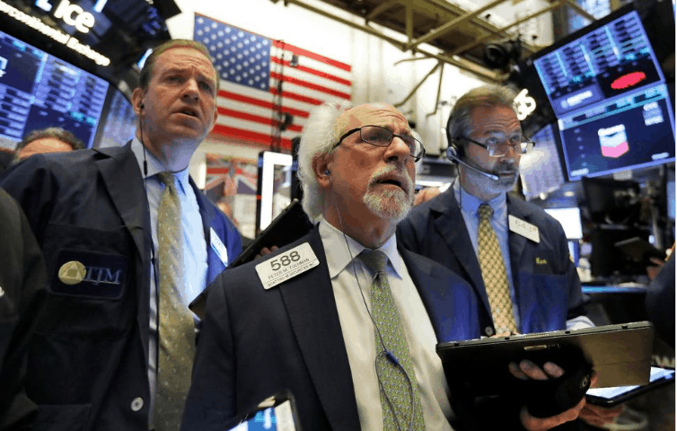 US Stocks Rise After Fed Signals Future Rate Cuts