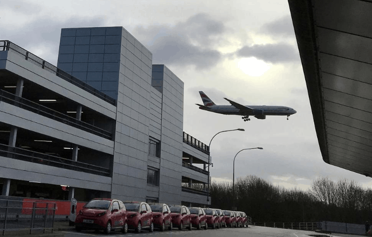 Flights Resume at London’s Gatwick Airport