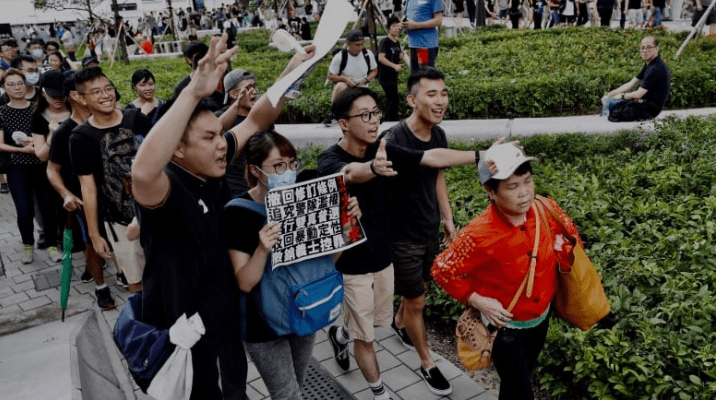 Hong Kong protesters aim to take message to mainland Chinese