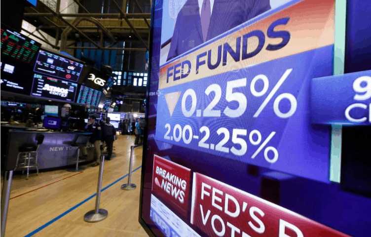 Stocks Sink as Powell Dents Hopes for Multiple Rate Cuts