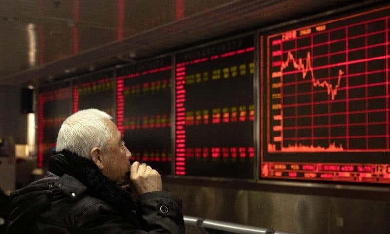 World Shares Decline as Record-Breaking Year Winds Down
