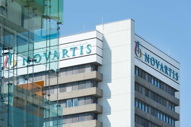 Novartis ditches midstage dry eye drug, gets New Year’s PDUFA data for troubled Leqvio