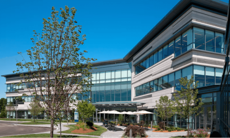 Boston Scientific picks up slowing sales growth, edges out forecasts with $3.2B in Q3