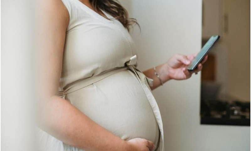 Planned birth at term reduces pre-eclampsia in those at high risk, clinical trial finds