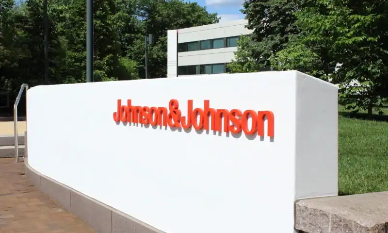 J&J Aims for $100B in Sales, Puts Stelara Patent Cliff ‘in the Rearview Mirror’