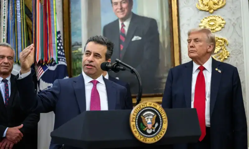 Makary Blasts ‘Illegal Copycat Drugs’ as Hims Launches Compounded Wegovy Pill