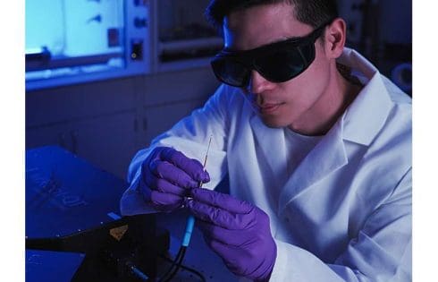 Tiny fiber probe monitors three key biomarkers at once, offering faster patient insight