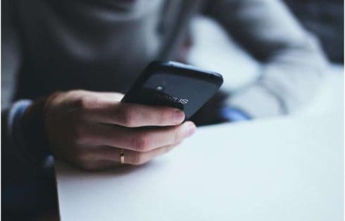 Smartphone unlock can measure heart rate, potentially bringing health monitoring to billions worldwide